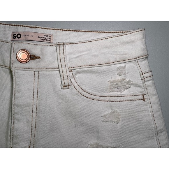 Cream Rainbow Pocket Cutoff Jean Shorts - Size 7/28W - Picture 4 of 6